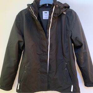 Helly Hansen women’s Squamish Raincoat Jacket, Black, Size L.